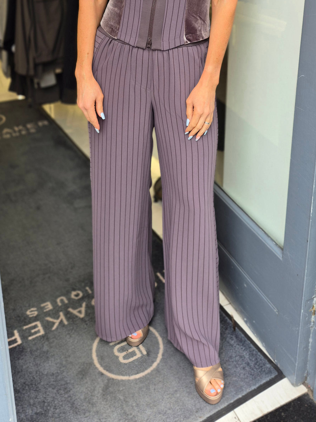 ania schierholt stripe wide leg trousers in mauve
