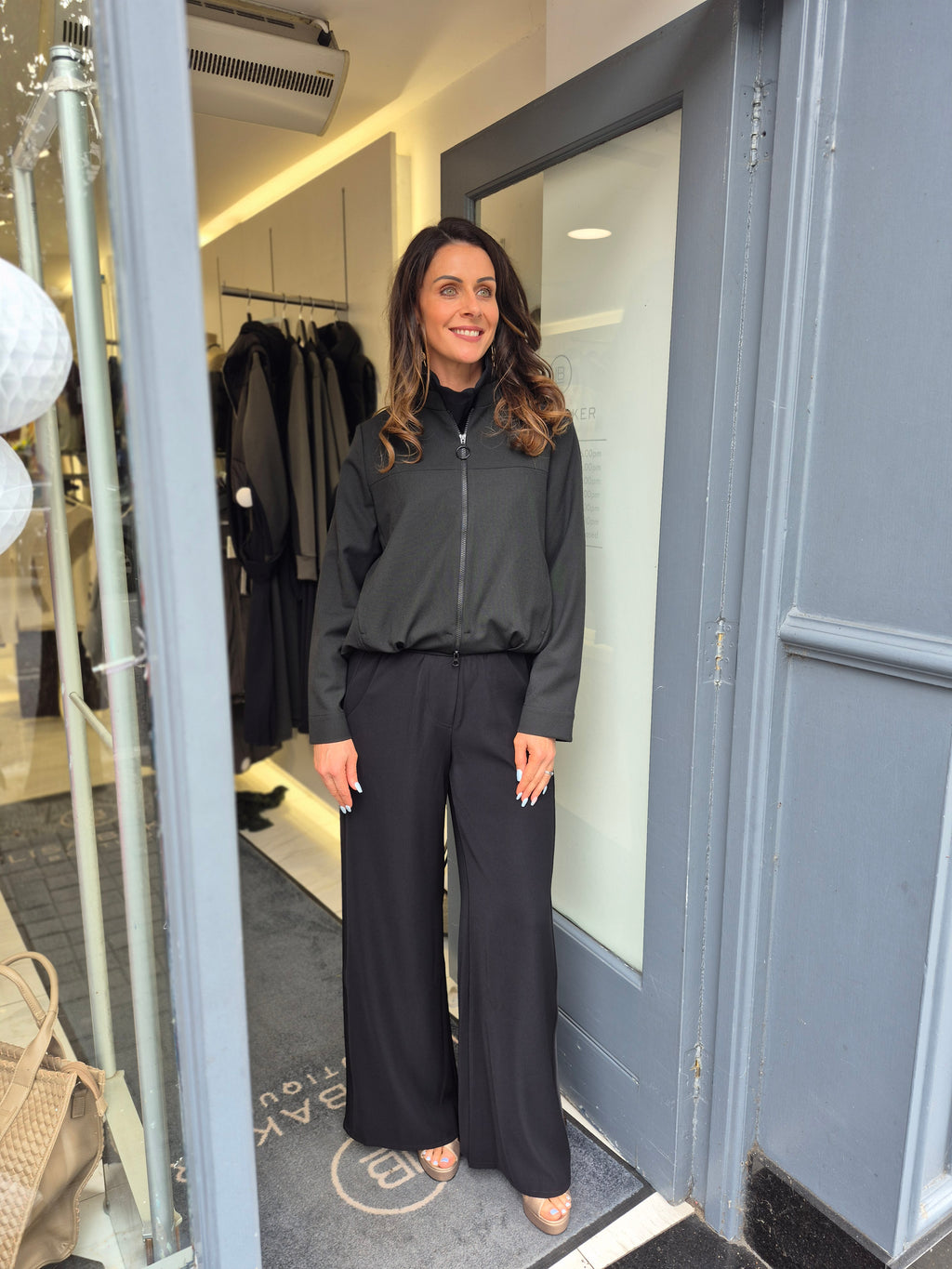 ania schierholt wide leg trousers in black