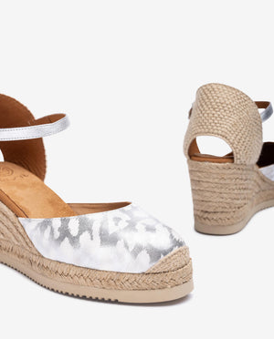 Unisa Castilla espadrille wedge heels with silver leopard print pattern