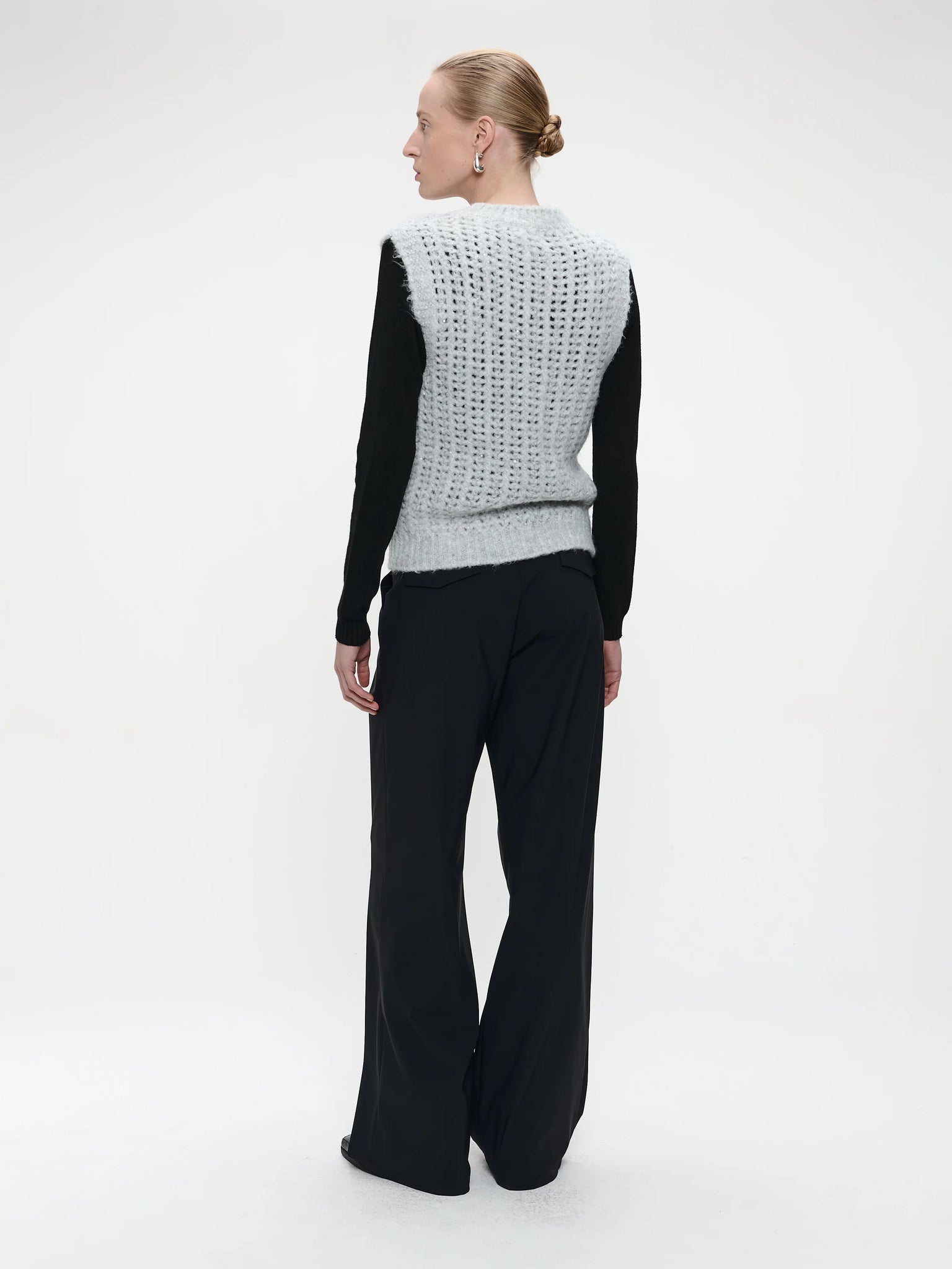 jane lushka shiny knit vest in light grey