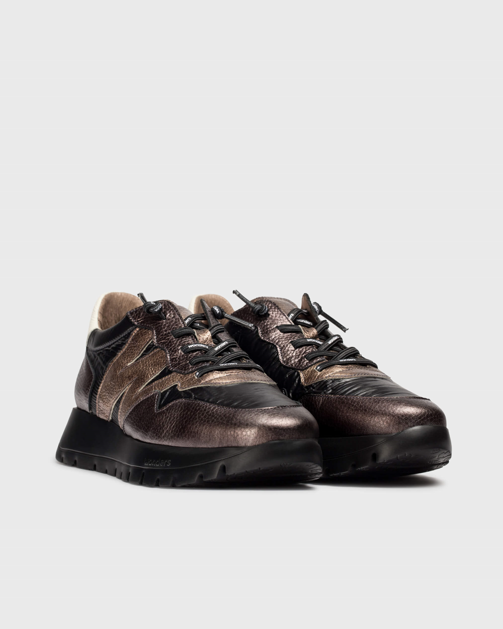 wonders odisei metallic sneakers in black