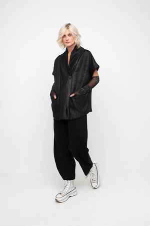 Ozai n ku ribbed zip vest in black