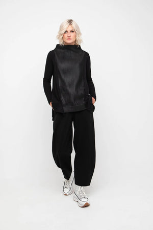 Ozai n ku ribbed front tunic in black