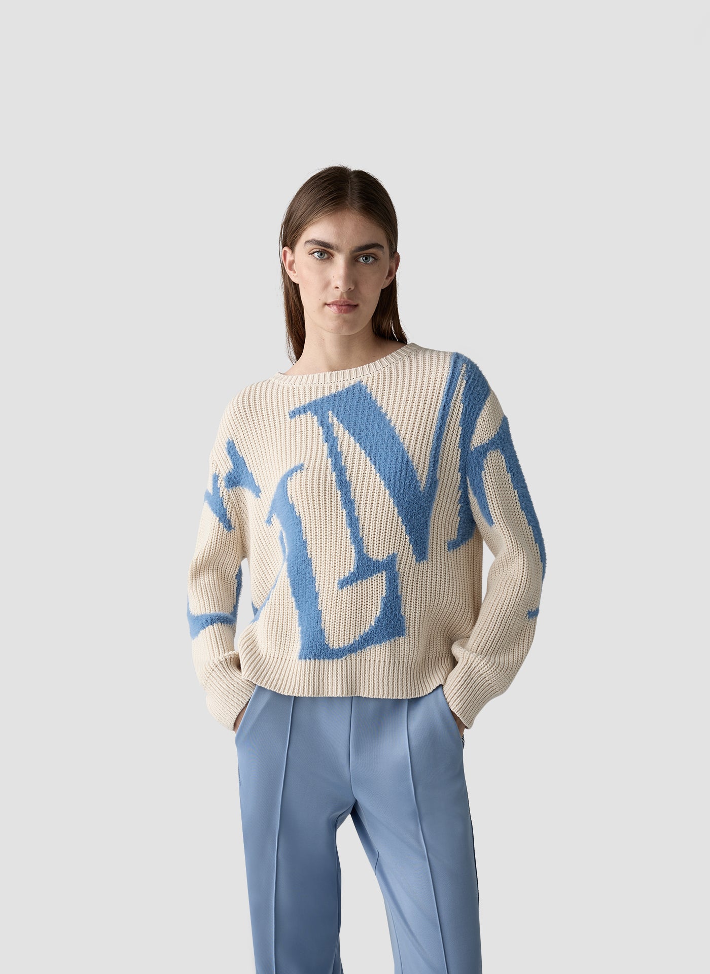 le comte fluffy slogan knit in cream