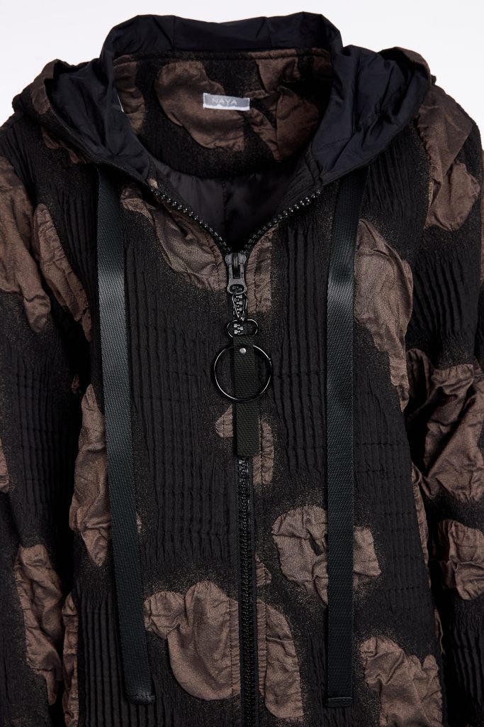 naya jacquard long coat in cocoa & black