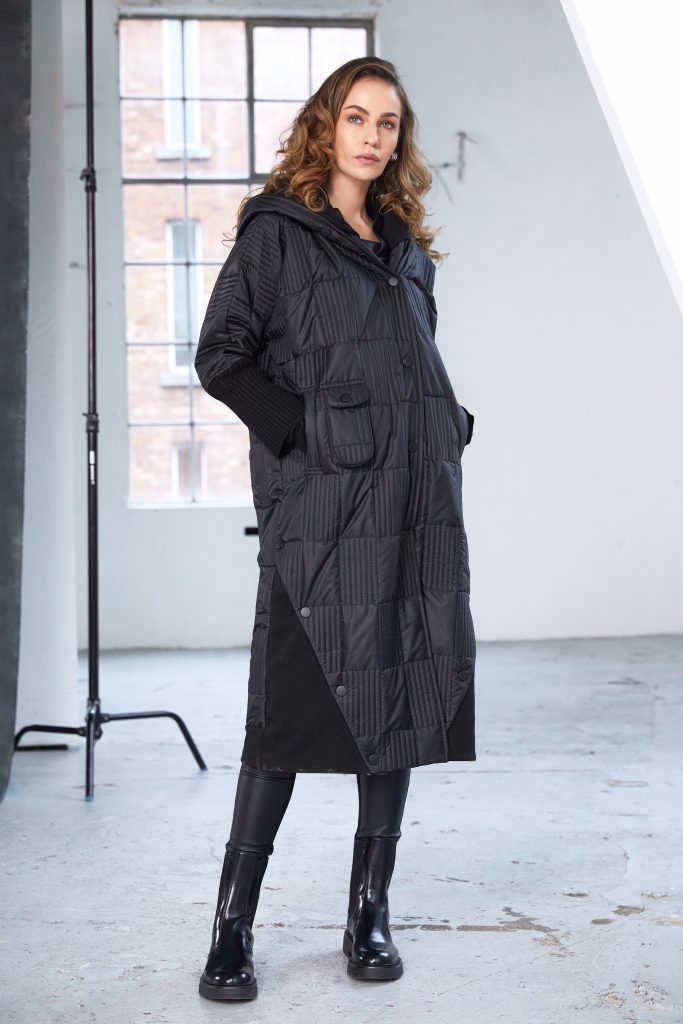 naya padded ribbed panel long coat in black