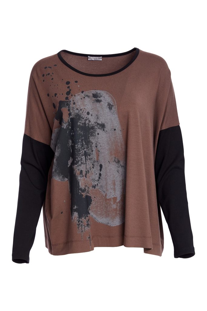 naya placement print top in black & brown