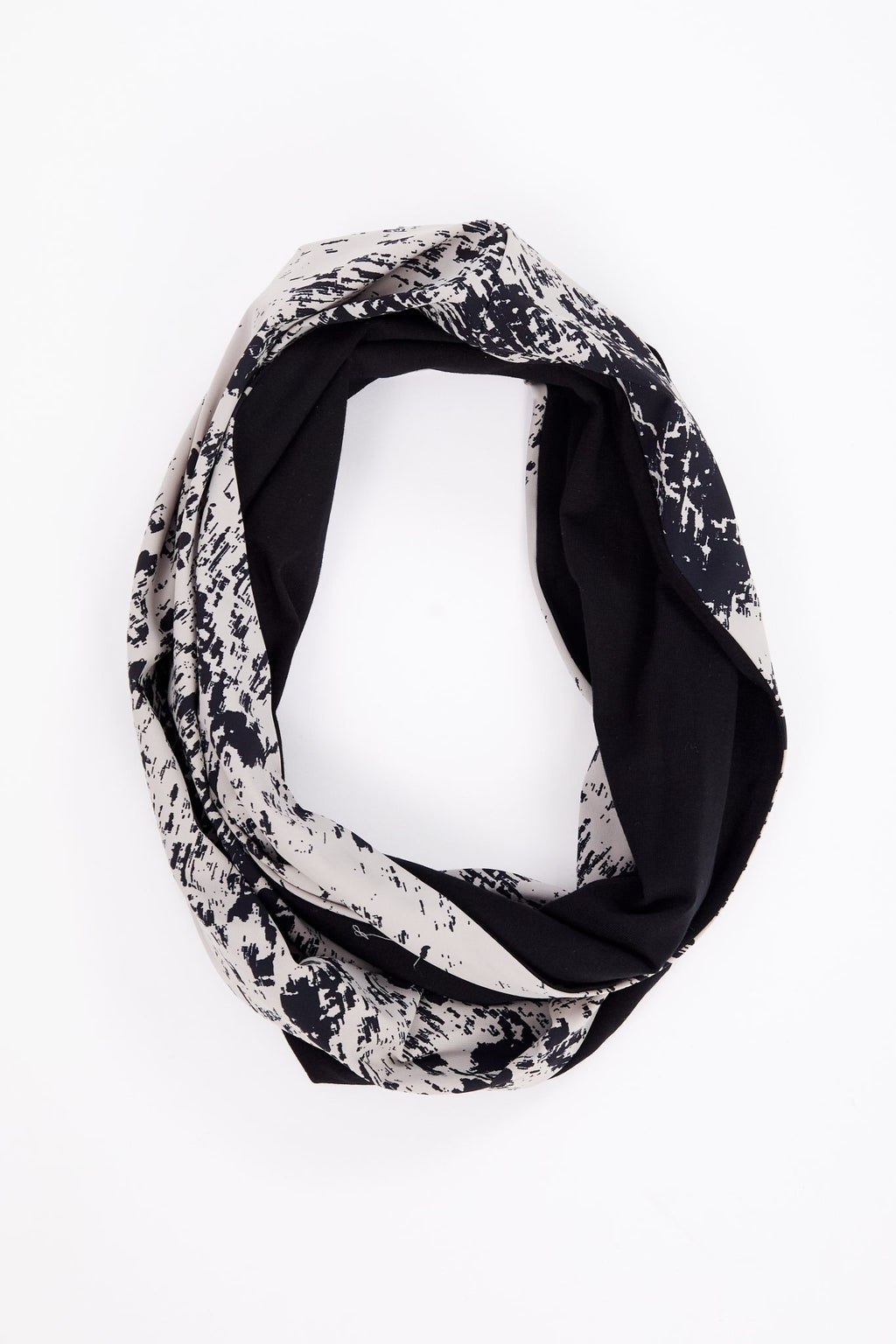 naya mottled print snood in black & taupe