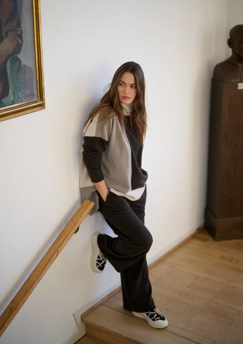 henriette steffensen patch fleece sweater in chocolate