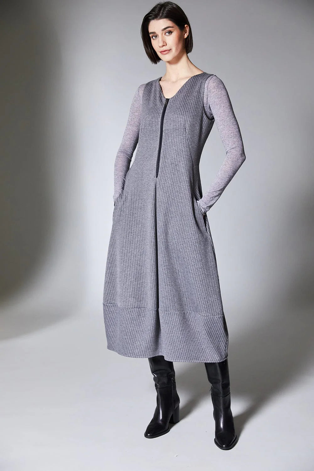 peruzzi pinstripe sleeveles dress in grey