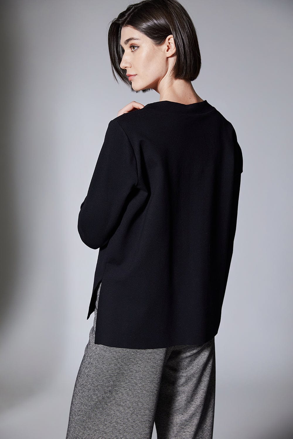 peruzzi applique front top in black