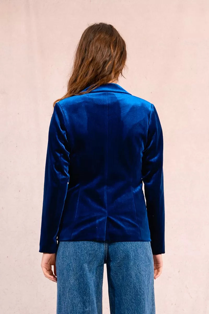 molly bracken fitted velvet blazer in blue