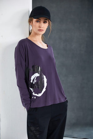 naya placement circle print top in mulberry