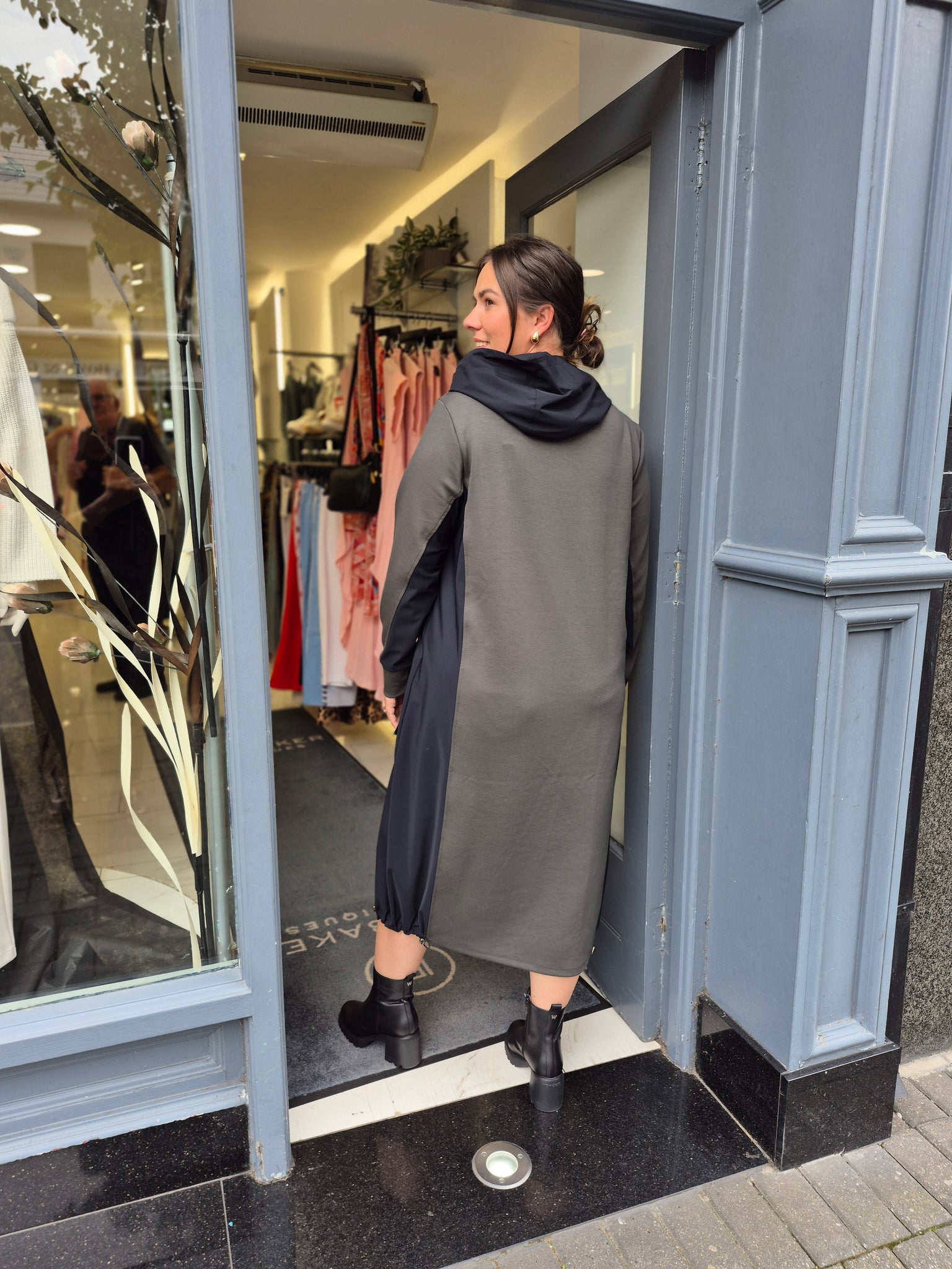 naya contrast hood and sides dress in forest & black