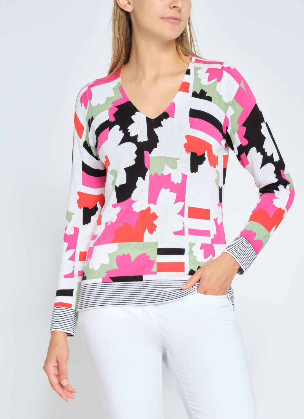<p>Gollehaug multicoloured geometric and floral print light v-neck knit jumper </p>