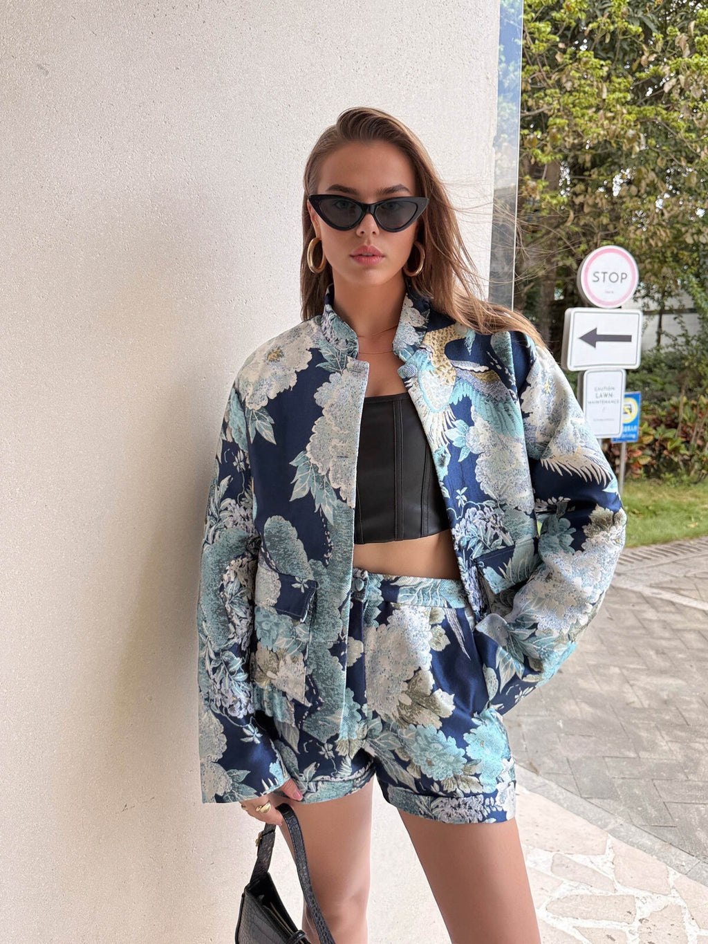 Floral bomber jacket in blue