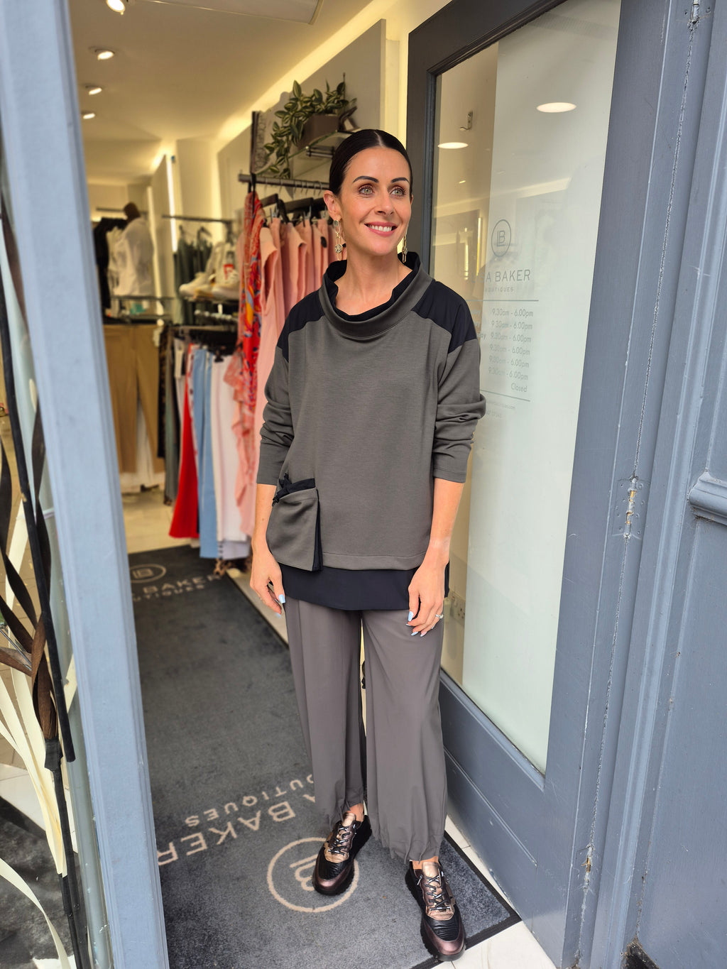 naya soft sweatshirt with contrast panels in black & forest green