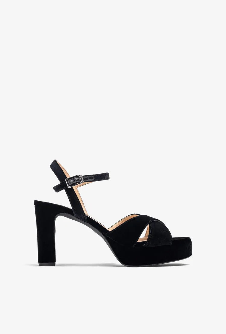 unisa odara cross strap heels in black