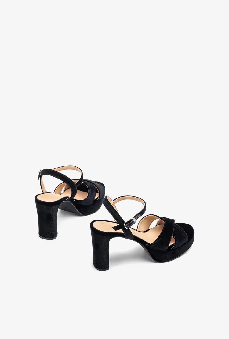 unisa odara cross strap heels in black