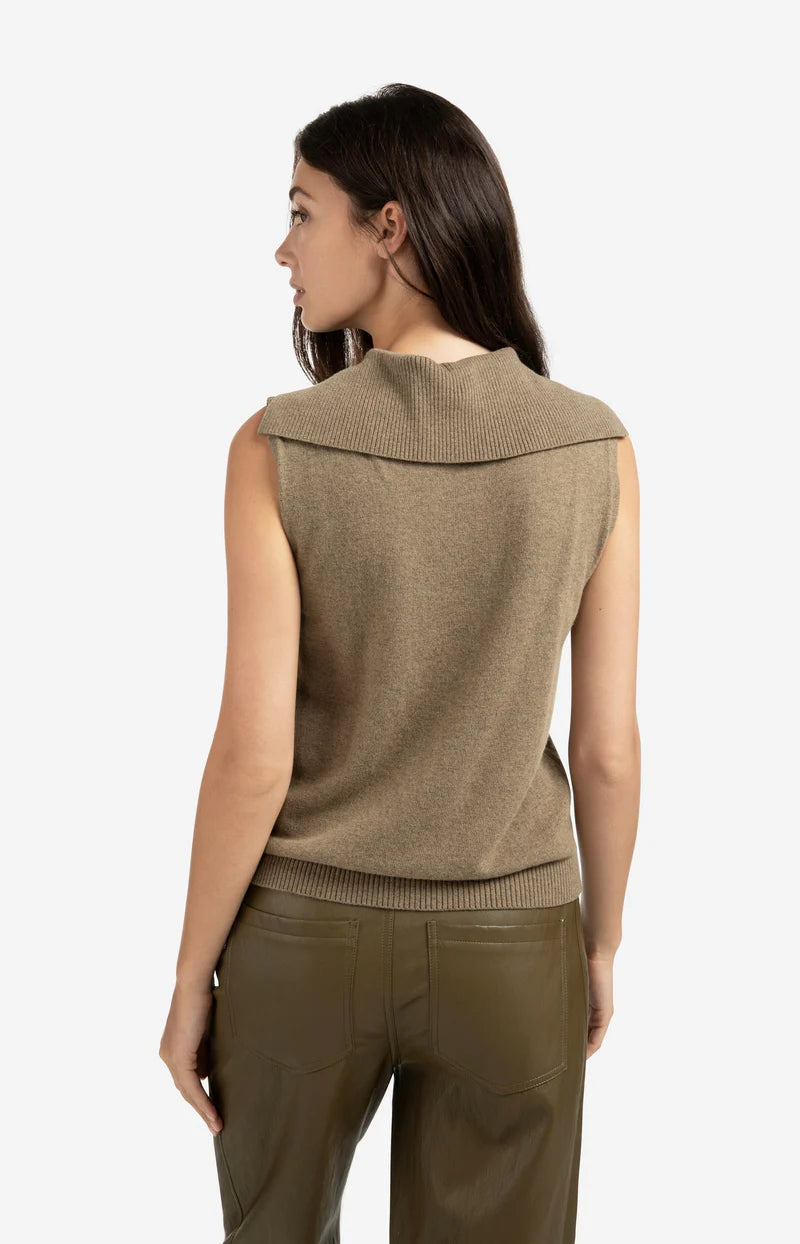 yaya sleeveless knit with collar and button placket in khaki green