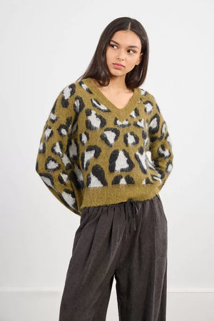 Lili sidonio leopard print vneck knit in khaki green